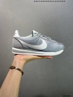 nike Classic Cortez 耐克经典轻便舒适阿甘鞋休闲跑步鞋运动鞋 纯粹而执着的精神 使得Cortez种在了一代人的心里 无论是否喜欢它复古的鞋型