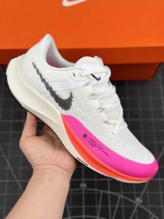 公司级带半码耐克nike Air Zoom Rival Fly 3 超弹透气轻量跑步鞋 鞋款搭载 Flyknit 材料 出众弹性 易于穿脱 采用react技术 - 点击图像关闭