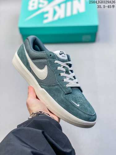 Nike Sb Force 58 Fs全系陆续出货 硫化杯底 原楦版型 独家私模 融入打孔设计 独家独立真半码 35.5起 帆布和麂皮绒面制成 浓浓复古年而不腻