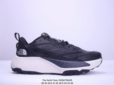 公司级 户外The North Face 北面 北脸男鞋护脚踝登山鞋 户外防水耐磨徒步鞋 。具有出色的抓地力和稳定性，在户外越野中勇往直前！回弹性中底具有出色的