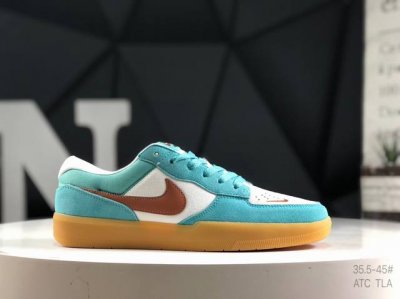 真标带半码 耐克 Nike Sb Force 58是一款将前沿创新带入街头的单品，它具有硫化杯底，具有出色的耐用性和灵活性。使用帆布和绒面革，在饰面上放置通风口