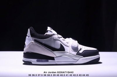 Air Jordan Legacy 312 乔丹篮球鞋系列 号称 “最强三合一” 的 Jordan Legacy 312，自然有着杂交结合的设计，它的名字就展现