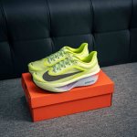 核心私 nike Zoom Fly 6 耐克超弹轻盈跑步鞋 #鞋款搭载 Flyknit 材料 打造出众弹性 易于穿脱 采用React技术 轻盈耐穿泡绵打造,铸就