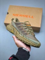 Merrell 迈乐迈乐 Merrel 是来自美国的顶尖专业户外品牌，登山鞋第一品牌， 历史悠久，口碑超好。采用高耐用型材质和尖端科技物料，让Merrell鞋拥