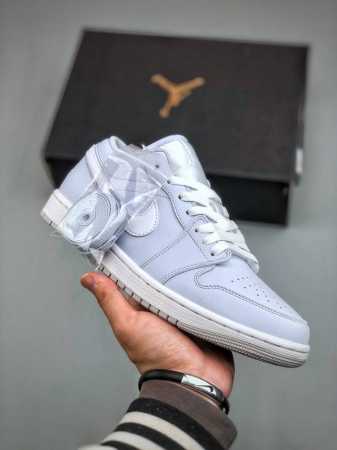 180 Air Jordan 1 Low Aj1 乔1淡蓝色 低帮文化休闲板鞋 Fv8486-400 尺码：36 36.5 37.5 38 38.5 39 40 - 点击图像关闭