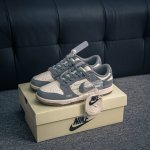 核心私 Nike Dunk 全套原楦原模倾力打造完美版型 独家原厂航空铝磨具打磨大底 鞋头坡度极致还原 无解鞋型 原盒原配 圈内天花板工艺 原厂冲刀 超高清洁度
