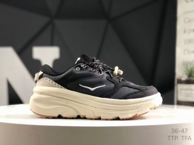 hoka One One Bondi B3 邦代 B3 低帮 黑色 男女同款 防滑耐磨低邦跑步鞋 始终致力于为所有跑者提供更新、更好的跑步装备。相比常规跑鞋，H