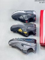 公司级Nike Air Max 90 初代复古气垫百搭休闲运动慢跑鞋复古小气垫史上第一双可视气垫跑鞋 凭借着 Air Max 气垫带来的舒适脚感和鞋面面料上的不