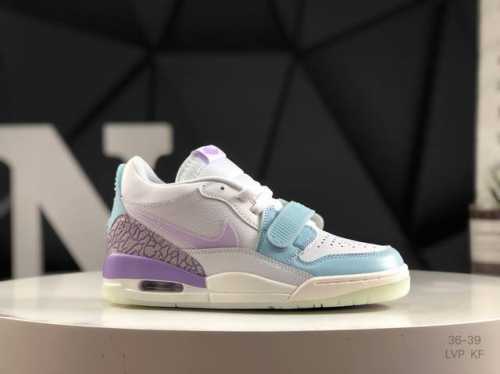 120 air Jordan Legacy 312 马卡龙 乔篮丹球鞋系列 号称 “最三强合一” 的 Jordan Legacy 312，自然有着杂交合结的设计