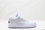 公司级Nike Air Jordan 1 Low Aj1乔1低帮休闲板鞋 同步官方配色 头层皮打造 正确满胶鞋垫 四线拉帮 原厂织唛标 鞋舌高弹海绵填充 官方货