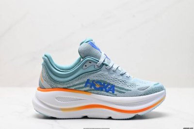 290 公司级小红书推荐Hoka W Bondi 9全新配色 这个品牌来自于新西兰的毛利语，Hoka表示大地，One One表示飞越，连起来就是飞越地平线，On