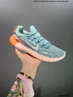 Nike Free Rn 5.0 Next Nature 5.0 赤足跑鞋 环保系列针织轻便透跑步鞋可缔造袜子般的贴合感受和轻盈脚感，助你在跑步、训练和日常活动