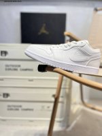 公司级头层皮乔丹Air Jordan 1 Low Aj1低帮系列篮球鞋 官方同步配色 原装级产物 #拒绝公底 立体鞋型 细节完美 高清洁度Dd9315 Qq70