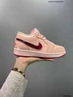 公司级Nike Air Jordan 1 Low Aj1乔1低帮休闲板鞋 同步官方配色 头层皮打造 正确满胶鞋垫 四线拉帮 原厂织唛标 鞋舌高弹海绵填充 官方货