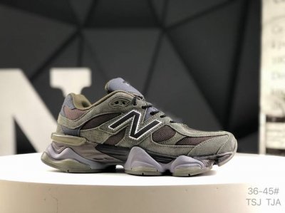 new Balance 9060 新百伦 9060 鞋款灵感源自设计师本人对夏日的怀日回忆 鞋面大身由空间双格及磨砂鞋面拼接而生 配以柔和 温暖的粉橘色调 夏日