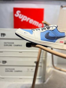 公司级头层皮Supreme X 乔丹Air Jordan 1 Low Aj1低帮系列篮球鞋 官方同步配色 原装级产物 #拒绝公底 立体鞋型 细节完美 高清洁度X