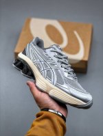Asics Gel-Kinetic Fluent 纯原版本亚瑟士运动休闲透气专业跑鞋 新一代缓震未来感跑鞋鞋面复杂的切割和银色细节极具前卫风格大底科技十足且独特