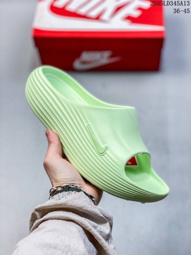 nike 耐克 男女鞋真标半码制，升级原数据工程力学开发，搭配一次发泡轻量回弹Reactx泡绵缓震鞋底,独立组合防滑纹路外底舒适与透气性并重！耐克Nike Re