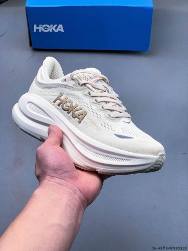 集图 Hoka One One Bondi 9 余文乐同款 新款缓震跑鞋 万众期待的Bondi系列终于迎来了更新，作为Hoka缓震跑鞋的杠把子，Bondi缓震性