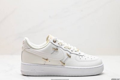 公司级nike Air Force 1‘07 原楦头原纸板 打造纯正低帮空军版型 专注外贸渠道 全掌内置蜂窝气垫 原盒配件 原厂中底钢印、拉帮完美 官方货号:F