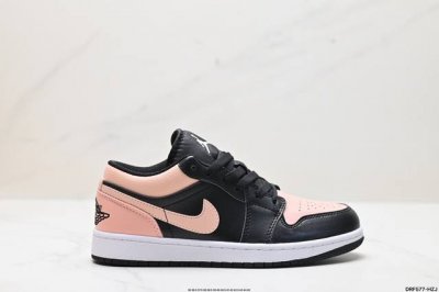 公司级nike Air Jordan 1 Low Aj1乔1低帮休闲板鞋 同步官方配色 原档冲孔鞋头 四线拉帮 鞋舌高弹海绵填充 官方货号:553558 607