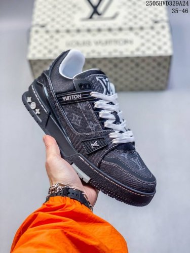 市面最新版本 纯原高端品质 louis Vuitton Trainer Sneaker Low 升级厚实抽屉礼品鞋盒及包装说明书防尘布袋物件 附送官方快递加固彩