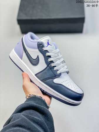 Air Jordan 1 Low Wmns ”Jade Smoke“ 低帮 Aj1 乔丹1代 Aj1 乔1 低邦 黑绿 男女同款 乔丹篮球鞋系列 整体以黑色、灰 - 点击图像关闭