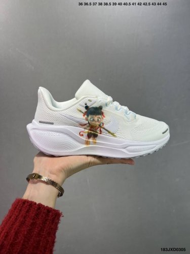 180 公司级Nike「飞马新鞋」触感柔软，质感升级！随着“耐克「蓝图」系列”在巴黎的盛大发布，全新一代 登月41代 Nike Pegasus 41也正式登场啦
