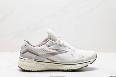 公司级Brooks Ghost 15 布鲁克斯减震耐磨训练女子防滑跑步运动鞋 款跑鞋以其卓越的缓震性能和舒适度备受青睐，采用了Biomogo Dna自适应缓震中