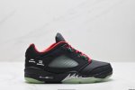公司级Air Jordan 5 Low ”Fire Red“ 8511 Aj5 乔5流川枫白红 纯原低帮篮球鞋 这双鞋采用了米黄色配上红色的设计 颇有之前 Fi