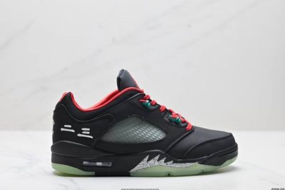 公司级Air Jordan 5 Low ”Fire Red“ 8511 Aj5 乔5流川枫白红 纯原低帮篮球鞋 这双鞋采用了米黄色配上红色的设计 颇有之前 Fi