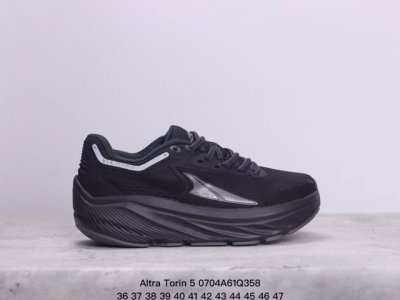 Altra Torin 5 奥创 Torin5进行了针对性调整提升了舒适度和贴合度高弹且轻量，让你的跑步之旅更奢华；Footshape契合脚型，鞋植符合人类脚刷