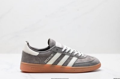 公司级Adidas Handball Spezial 官方正确版本 阿迪达斯经典款 复古休闲板鞋 全鞋采用反毛皮制作 牛筋耐磨大底 承载青春情怀的板鞋 经典三条