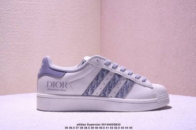 纯原 Clot X Ad Originals Superstar“黑标” #贝壳头权志龙联名限定 贴合柔软皮料白黑雏菊配色 ，这双鞋的整体设计思路和风格可以说很