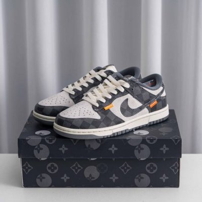 核心私 Nike Dunk 全套原楦原模倾力打造完美版型 独家原厂航空铝磨具打磨大底 鞋头坡度极致还原 无解鞋型 原盒原配 圈内天花板工艺 原厂冲刀 超高清洁度