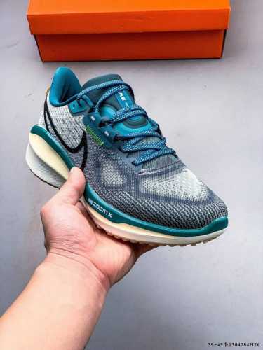 180 公司级！耐克Nike Zoom Vomero 17 登月17代轻质透气休闲运动跑步鞋 0304284H26