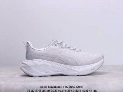 公司级asics Novablast 4 轻量跑鞋 低帮轻量透气缓震休闲运动跑步鞋 货号:1012B510-250 尺码:36 37 37.5 38 39 39