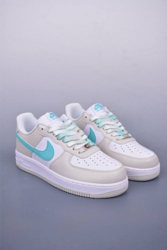Nike Air Force 1 Low 蓝勾渐变 原楦头原纸板 打造纯正空军版型 专注外贸渠道 全掌内置蜂窝气垫 原盒配件 原厂中底钢印、拉帮完美 官方货号：