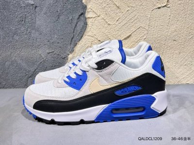 新品上市#耐克 Nike Air Max 90 Nrg Desert Sand 复古气垫百搭休闲运动慢跑鞋。在Air Max 1的基础上改进而得，增加了气垫面积