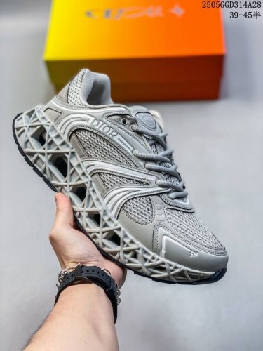dior 迪奥 高奢品牌 彰显高级气质 Dior 运动鞋低帮系列复古休闲鞋时尚慢跑鞋厚底老爹鞋圆头系带 运动跑鞋 生活休闲鞋 男款 时髦单品 时尚百搭 复古老爹