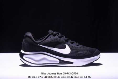 公司级nike Journey Run 2024跑步鞋 使用了新型的缓震材料 脚感偏韧 后跟有加厚的海绵填充 鞋子前掌和后掌做了加宽设计 增加了跑步时的稳定性 - 点击图像关闭