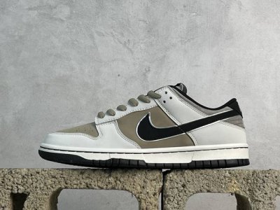 Z版 福利特价 放店私 Nike Dunk Sb Low 定制配色 Dunk Sb顾名思义，具有经典的Dunk血缘，又注入了更多的时尚元素。相较于普通的Dunk