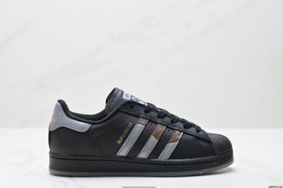 公司级阿迪达斯Adidas三叶草 Originals Superstar贝壳头系列低帮经典百搭休闲运动板鞋 货号:Jr8036 尺码:35 36 36.5 37