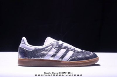 Ad Originals Gazelle Indoor End 三叶草休闲防滑耐磨低帮板鞋鞋头出色设计 塑就出众贴合感稳固的后跟贴合足部曲线设计软弹舒适 不易磨