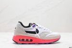 真标nike Air Max 1 耐克气垫 缓震 耐磨运动鞋 鞋身材质均选择皮革 织物 麂皮多种材质覆盖 保证质感的前提下 层次感也相当不错 带有开窗式 Air