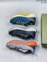 公司级 科恩 Keen Jasper Rocks Sp 舒适休闲 防滑 低帮 登山鞋 男款 卡Keen 系列上脚也太好看啦！随便怎么搭都很适配 颜色搭配爱了#K