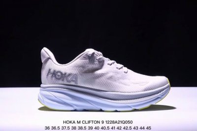 Hoka M Clifton 9 全新配色 这个品牌来自于新西兰的毛利语，Hoka表示大地，One One表示飞越，连起来就是飞越地平线，One One不是读作