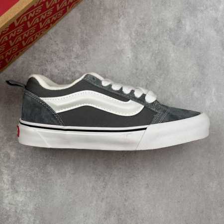 本地 核心私 万斯 Vans Knu-Skool 面包鞋 坎普尔 茱利安系列低帮复古硫化休闲运动板鞋“肥胖版大Logo” 要说整个年最为热门的鞋型之一， 面包鞋 - 点击图像关闭