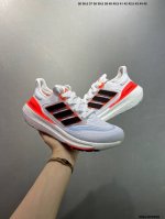 ad Ultra Boost Light Ub 系列低帮袜套式针织透气缓震休闲运动慢跑鞋 Ie1768 历经10年不断创新以科技重塑跑步推出全新超轻新科技跑鞋