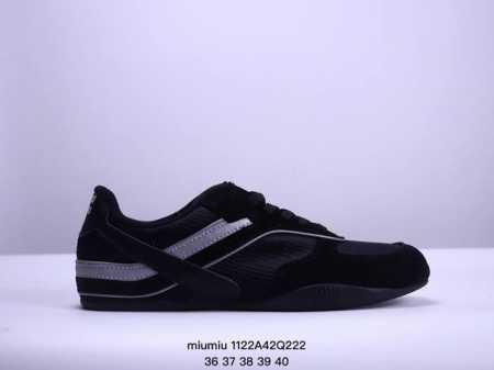 公司级miumiu 缪缪女鞋2025新款春夏季走秀款休闲运动鞋单鞋 尺码:36-40 Xm1122Q222 - 点击图像关闭